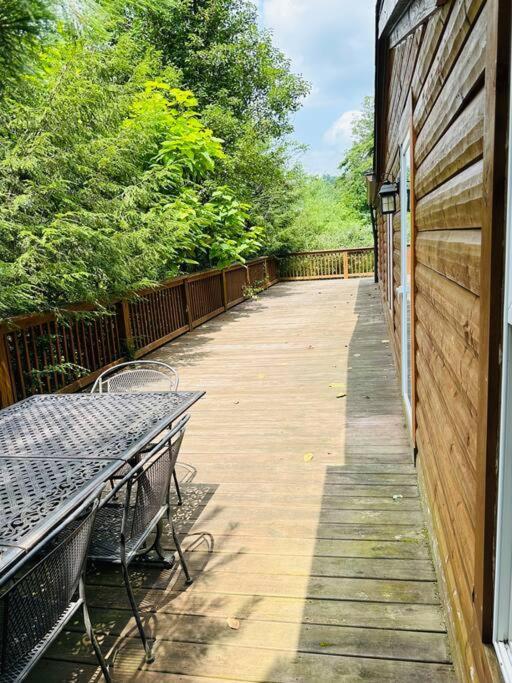 Hocking Hills Cabin-Private Hot Tub, Hiking, Caves Villa Rockbridge Exterior photo